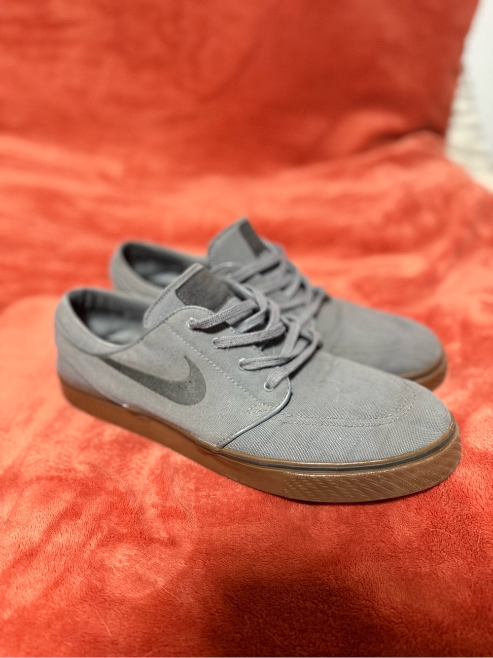 Nike Men's Gray Canvas Sneakers with Brown Gum Sole